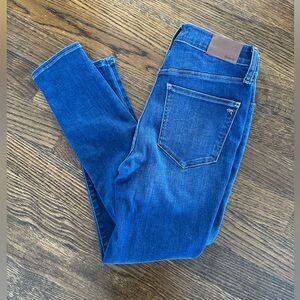 Madewell Curvy High-Rise Skinny Medium Wash Jeans